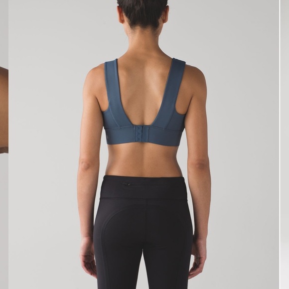 Lululemon On Track Bra Size 6 - Picture 4 of 10